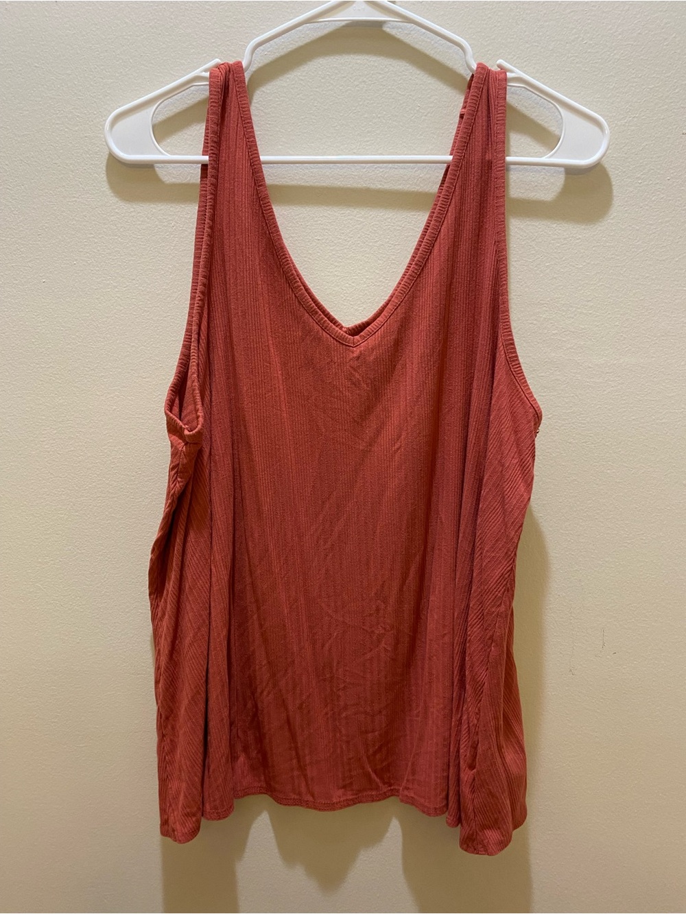 Women’s Ribbed V-Neck Tank Top - Rust